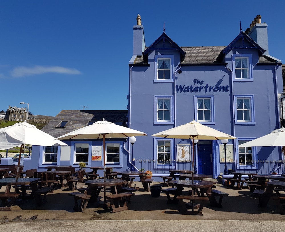 The Waterfront Hotel & Bistro 31/35