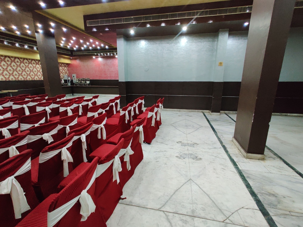 Savi Regency Hotel 26/36