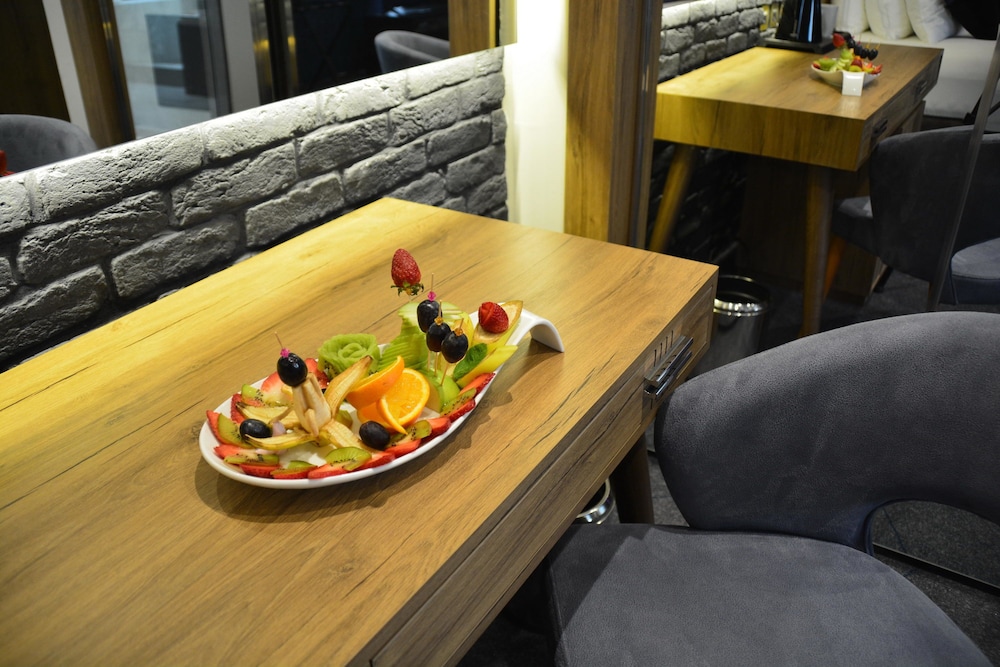 Monarch Hotel Amman 23/33