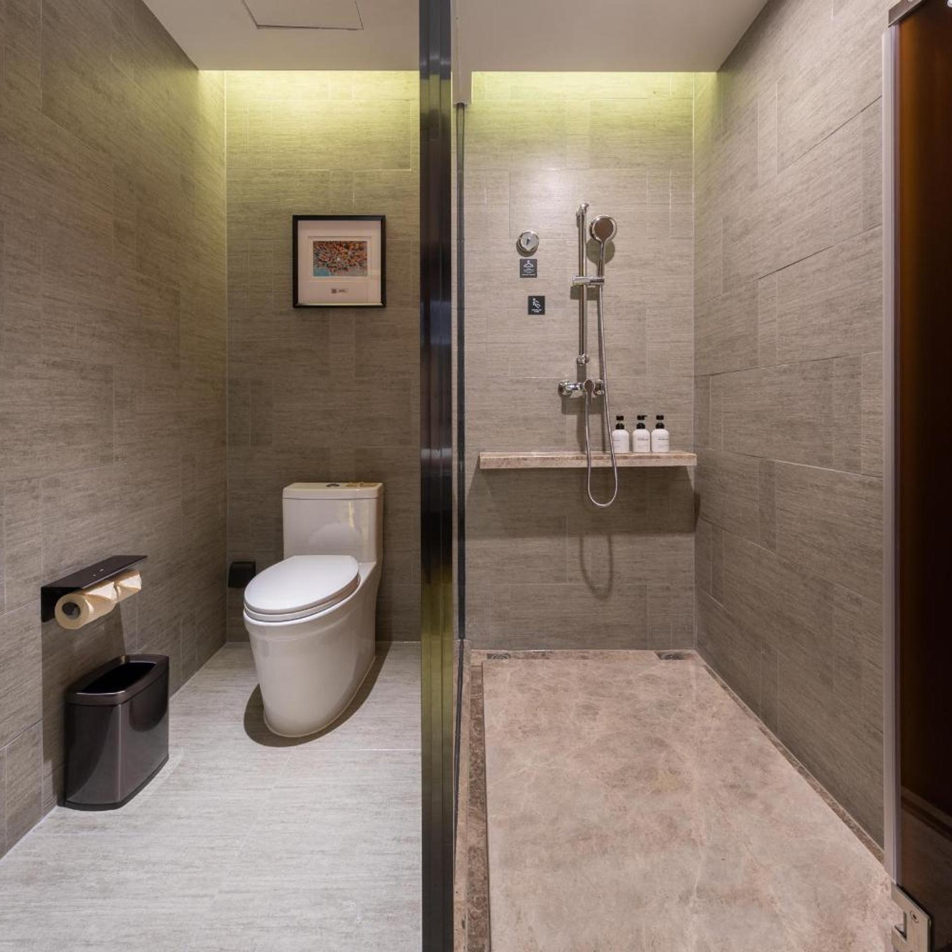 Atour Hotel (Zhongshan North Railway Station, V - PARK plaza) 28/28