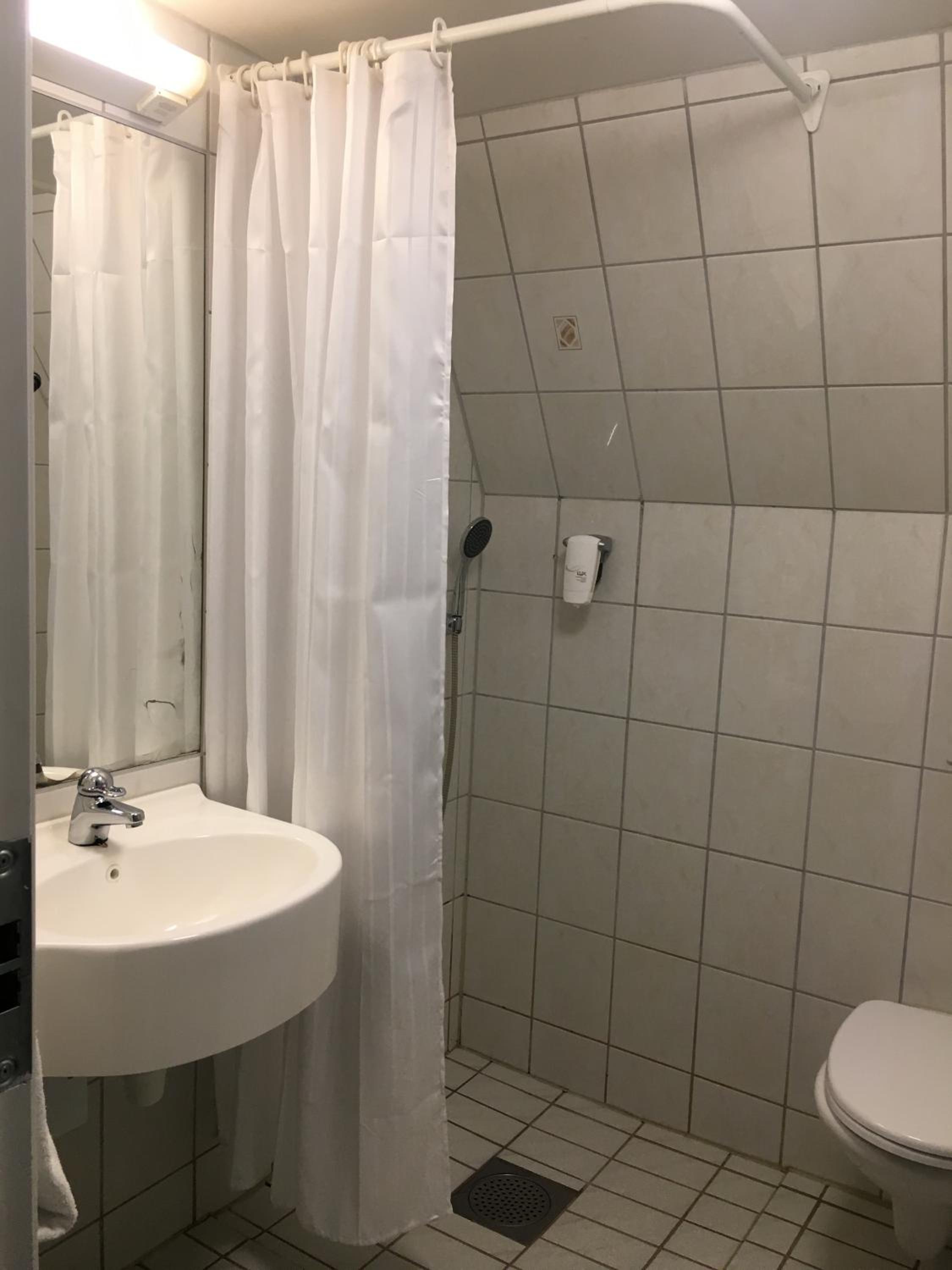 غرفة قياسية بسرير كوين، Bergstadens Hotel 9/10