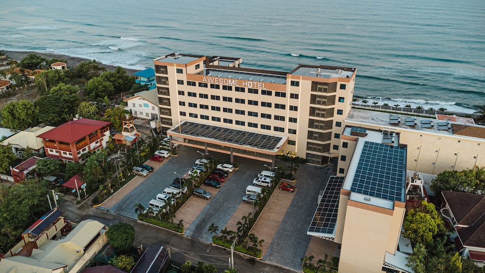 Awesome Hotel 2/64