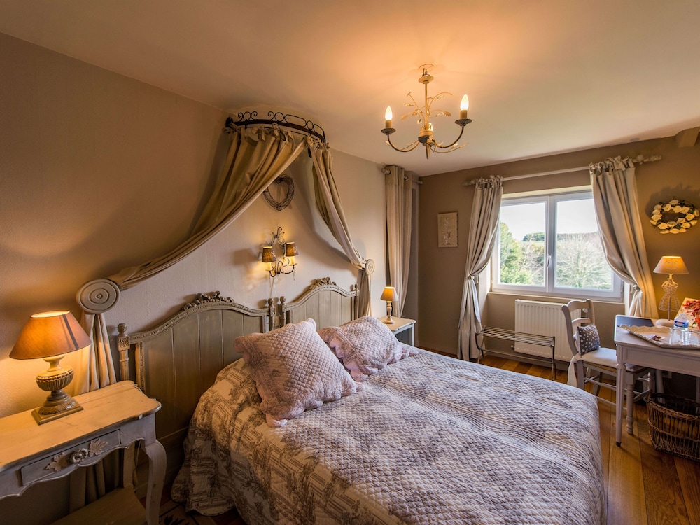 COMFORT, DOUBLE BED, PRIVATE BATHROOM