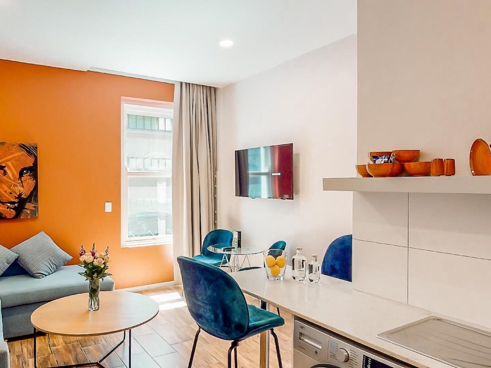 Urban Oasis Aparthotel Eatery and Spa 29/50