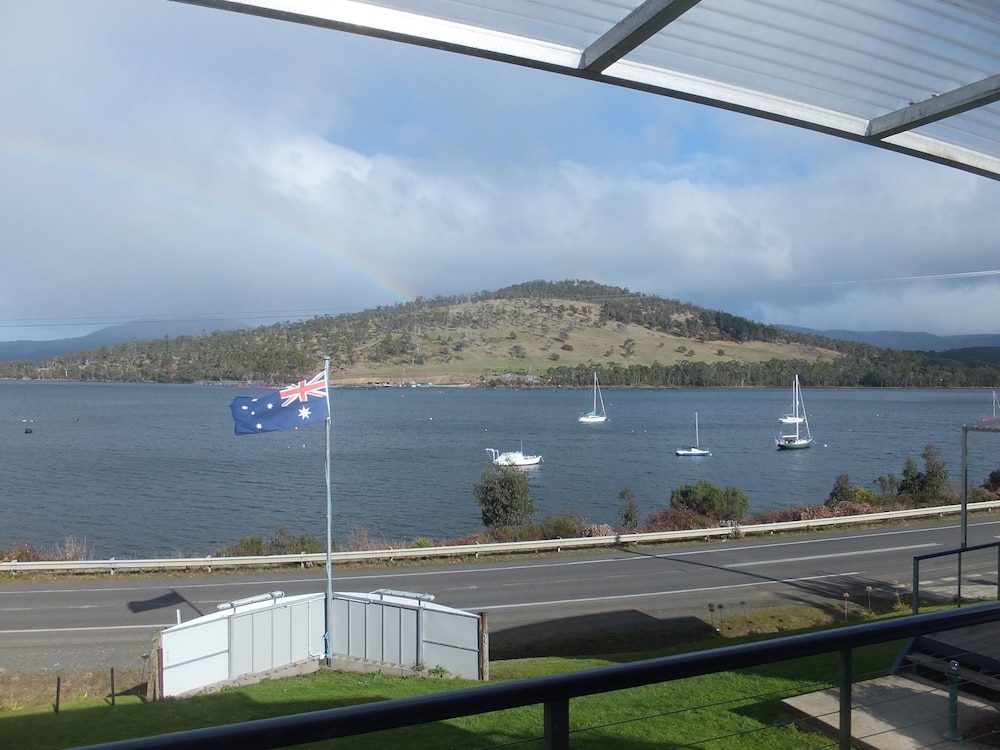 PORT HUON COTTAGES 15/19
