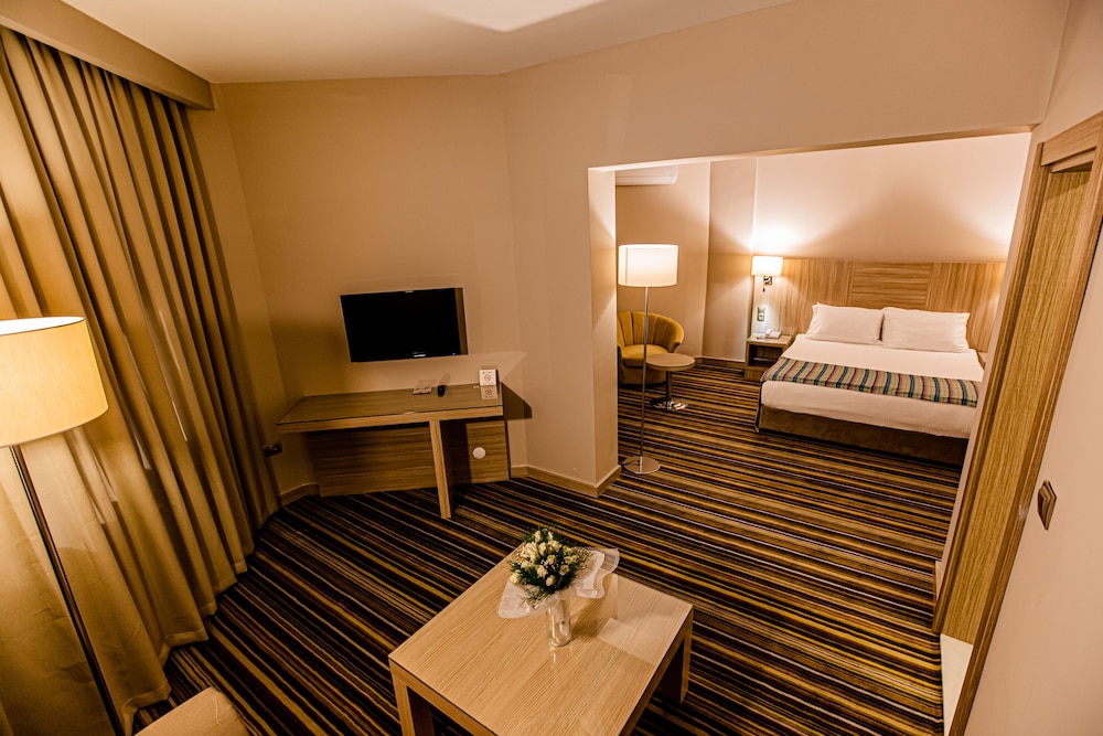 Hotel Mustafa 27/42