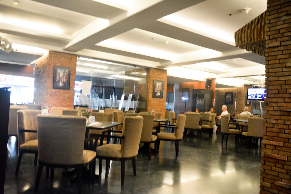 Citystate Tower Hotel 65/74