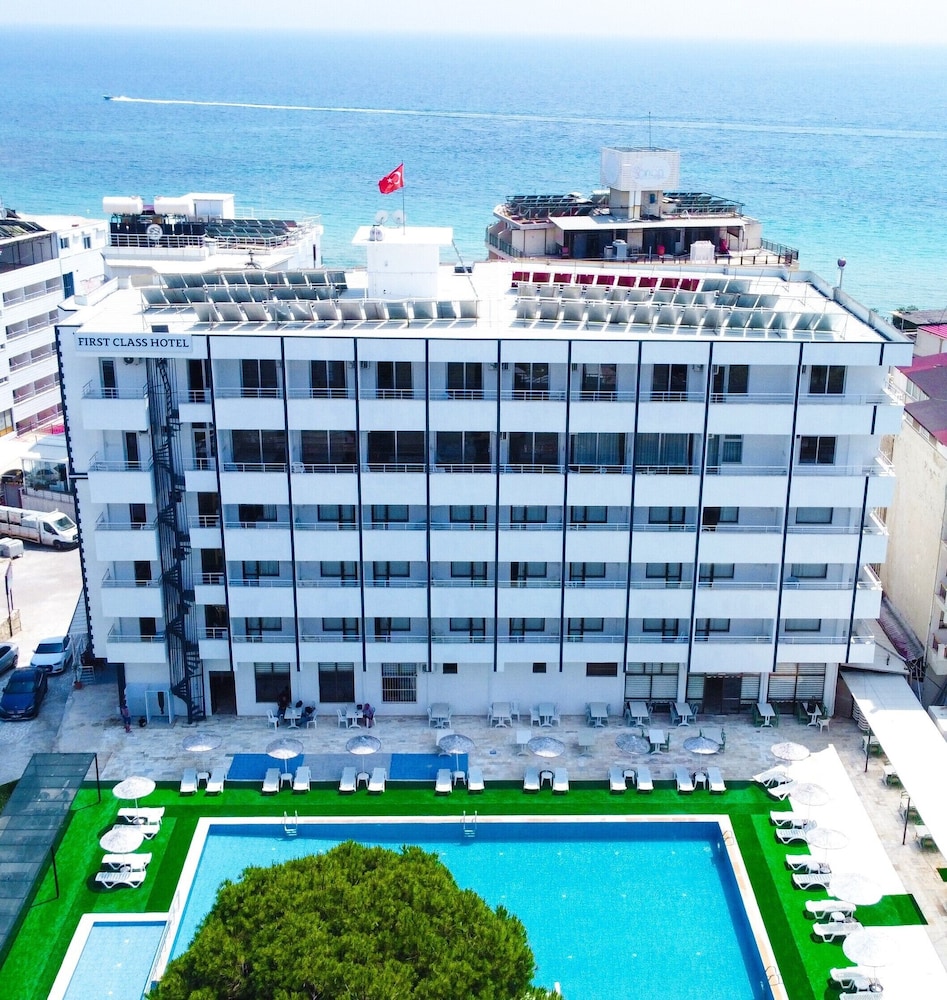 First Class Hotel 7/59