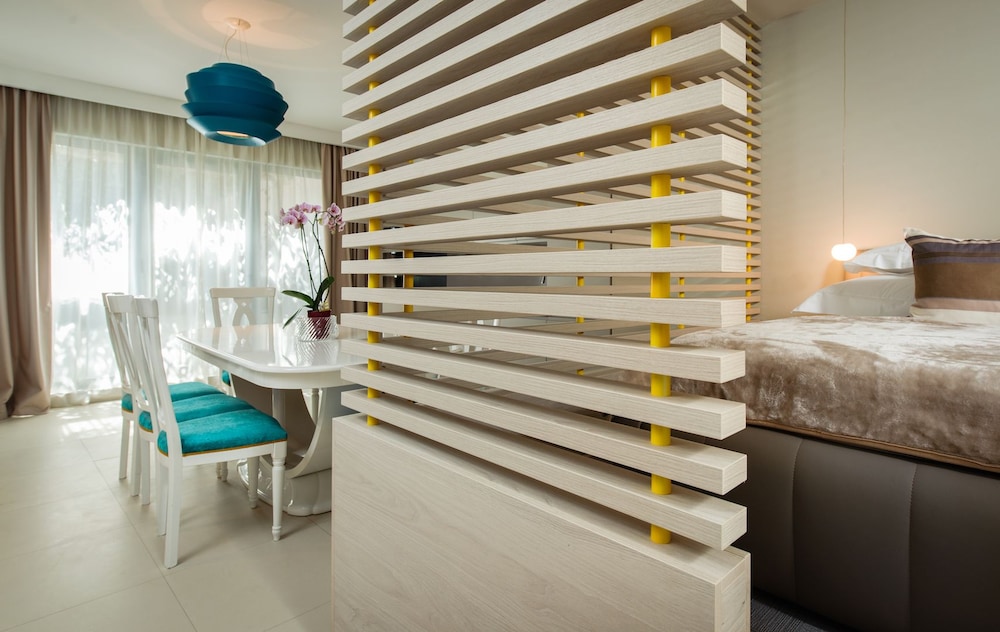 Boban Luxury Suites 80/80