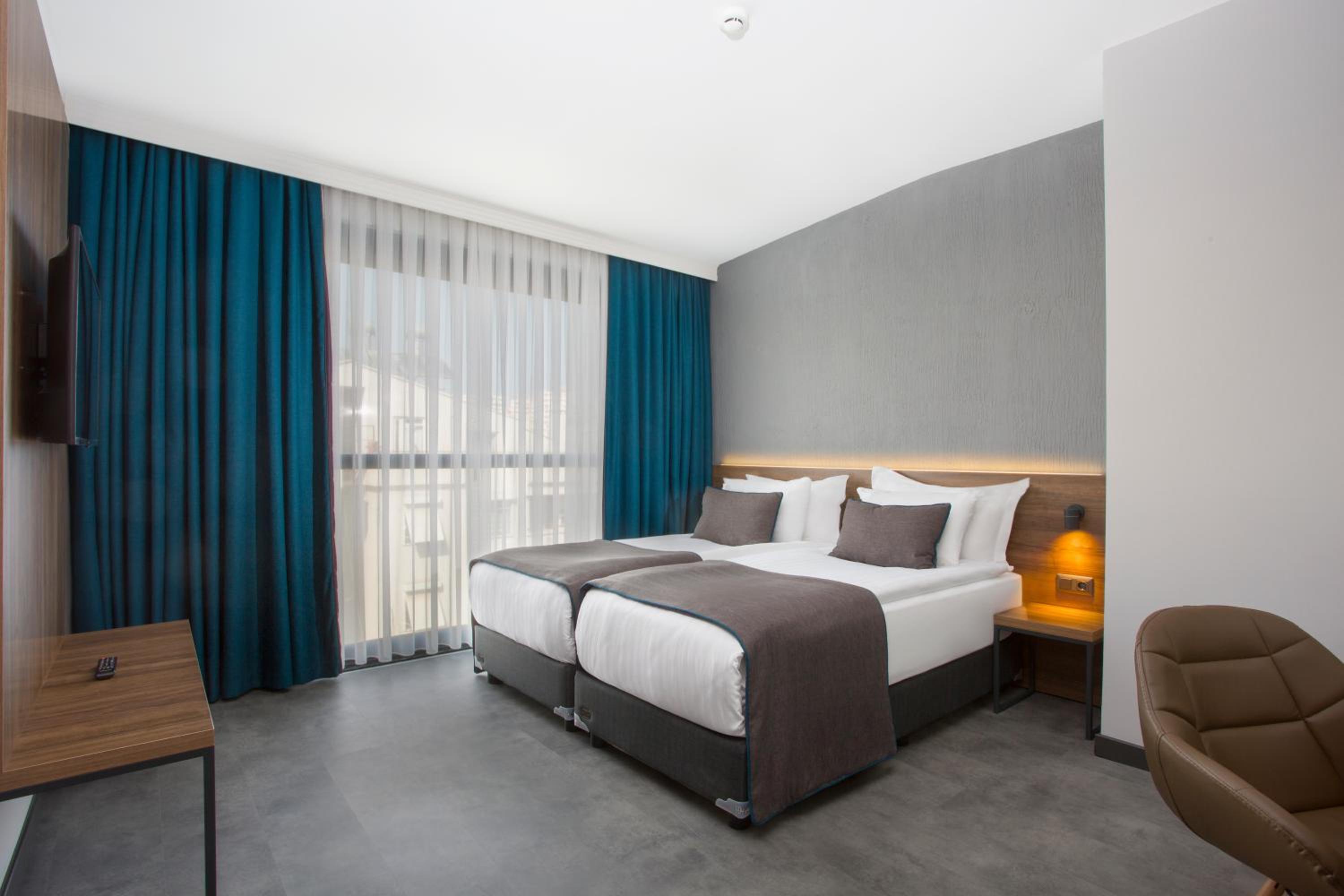 STANDARD, TWIN BEDS