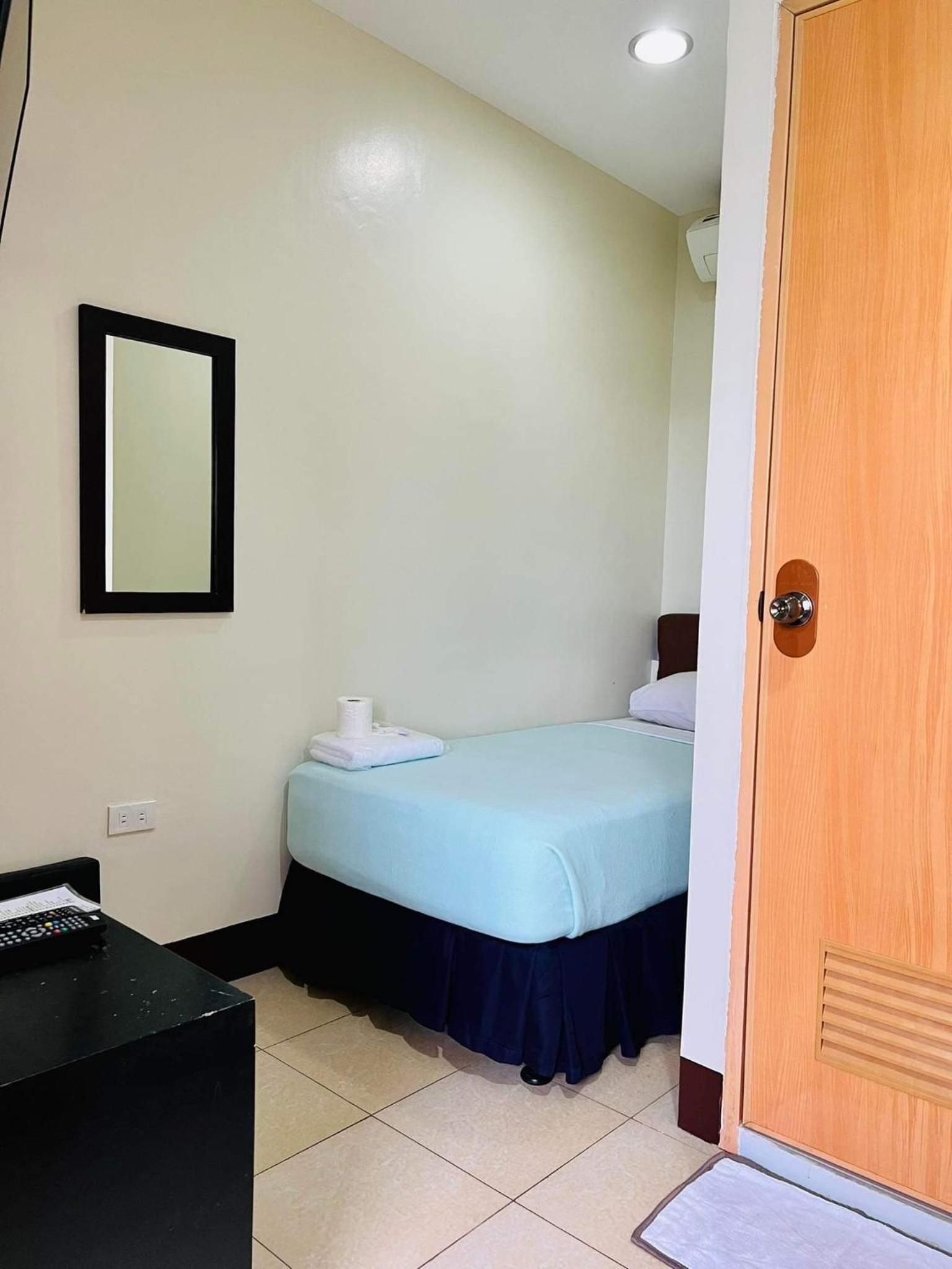 Park Avenue Residence Inn &amp; Suites 17/27