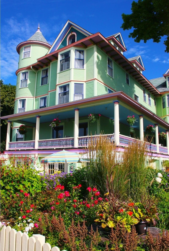 Inn on Mackinac 6/50