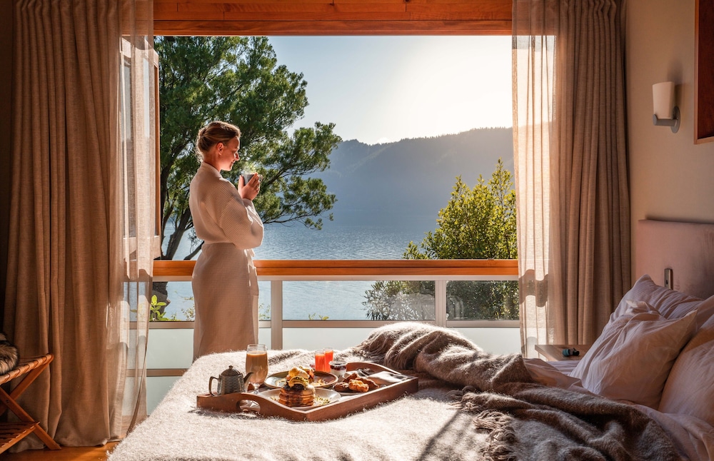 Bay of Many Coves Resort 23/57