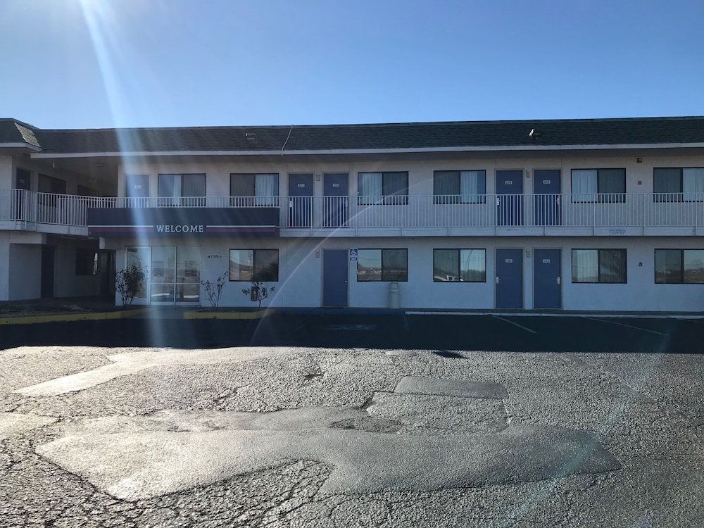 Motel6 Tucumcari, NM 11/71