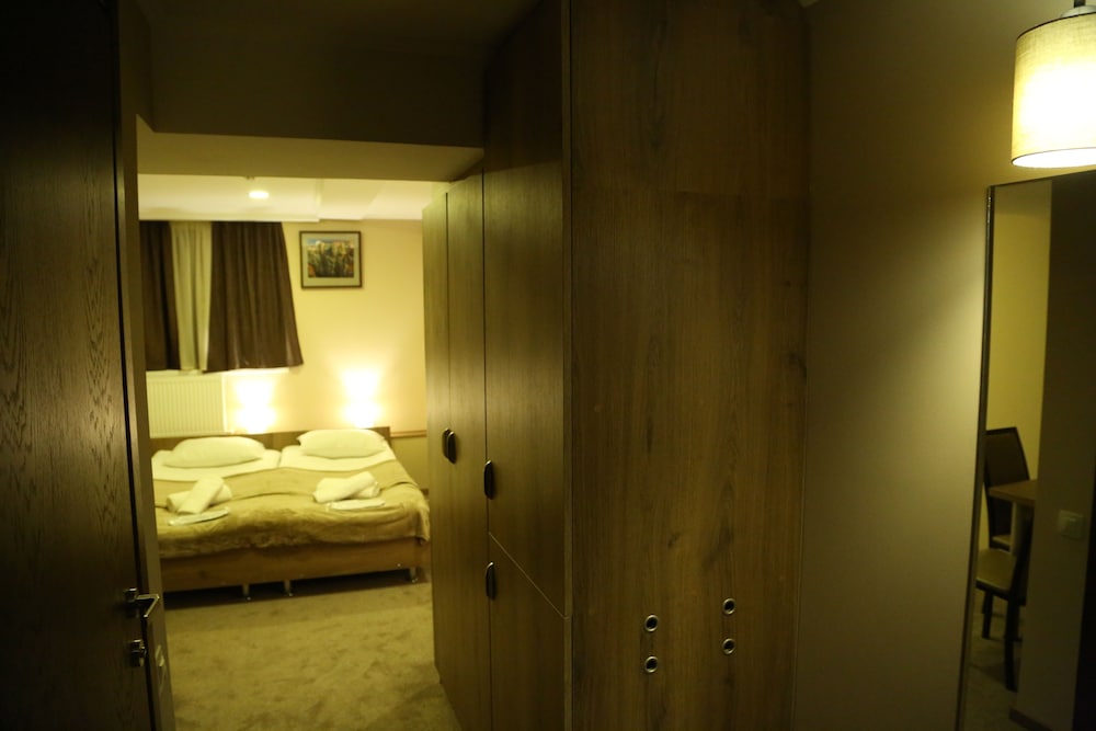 Hotel Reverence 13/35