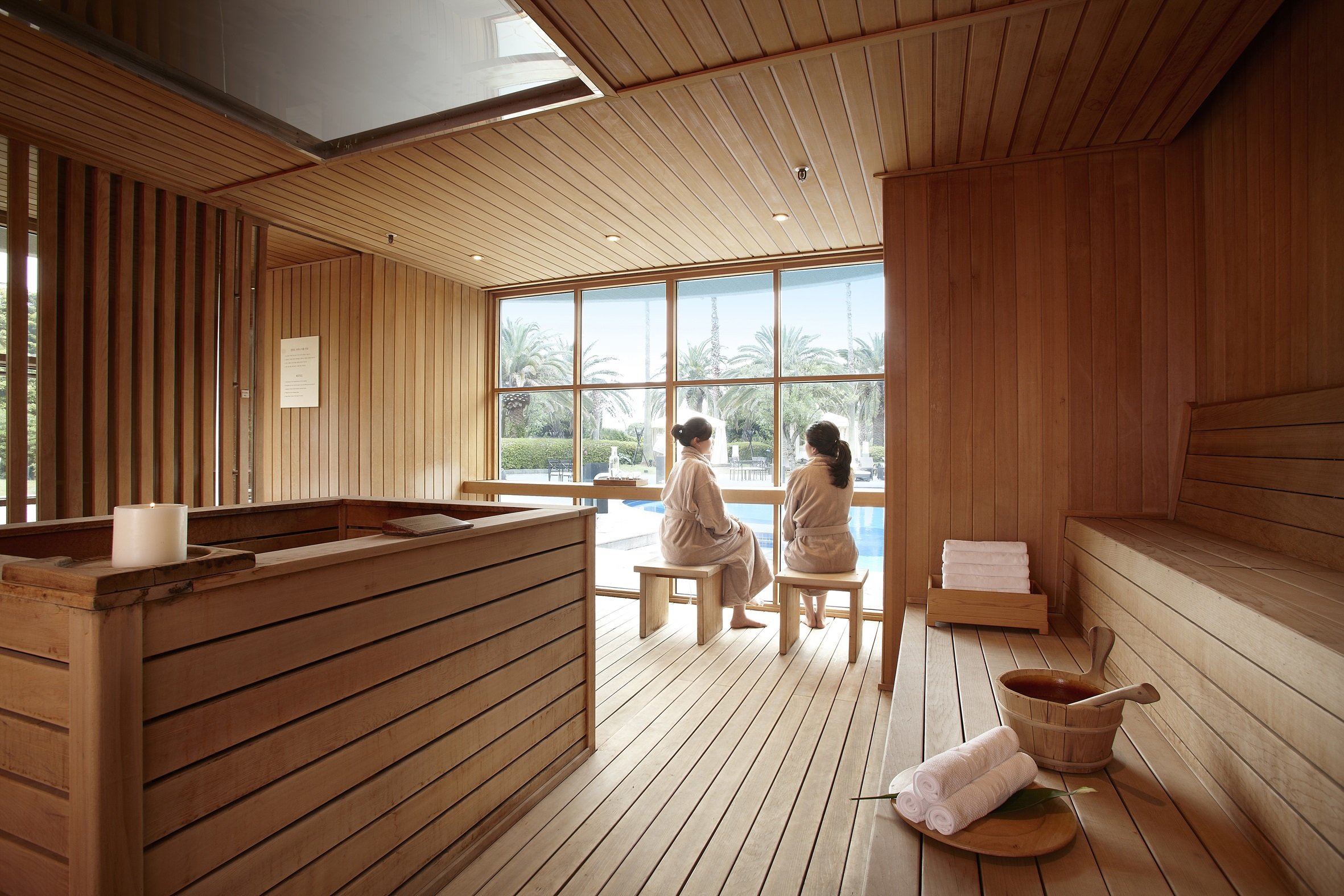 The Shilla Jeju 32/77