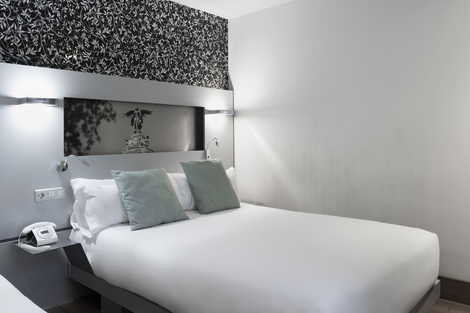 BASIC, DOUBLE BED