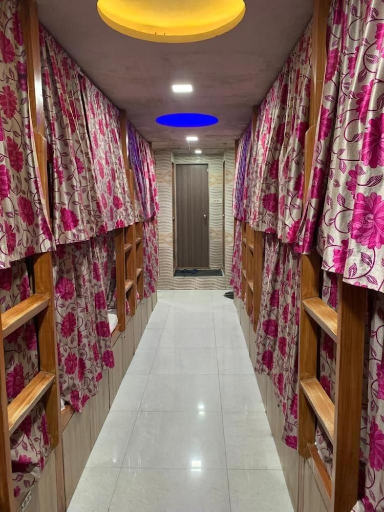 Delta Dormitory 8/28
