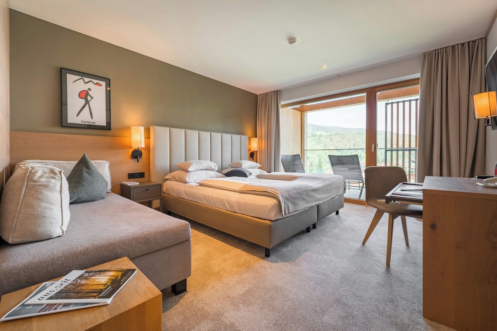 Superior, Single Bed, Sofa