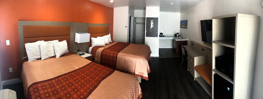 Presidio Inn 8/33