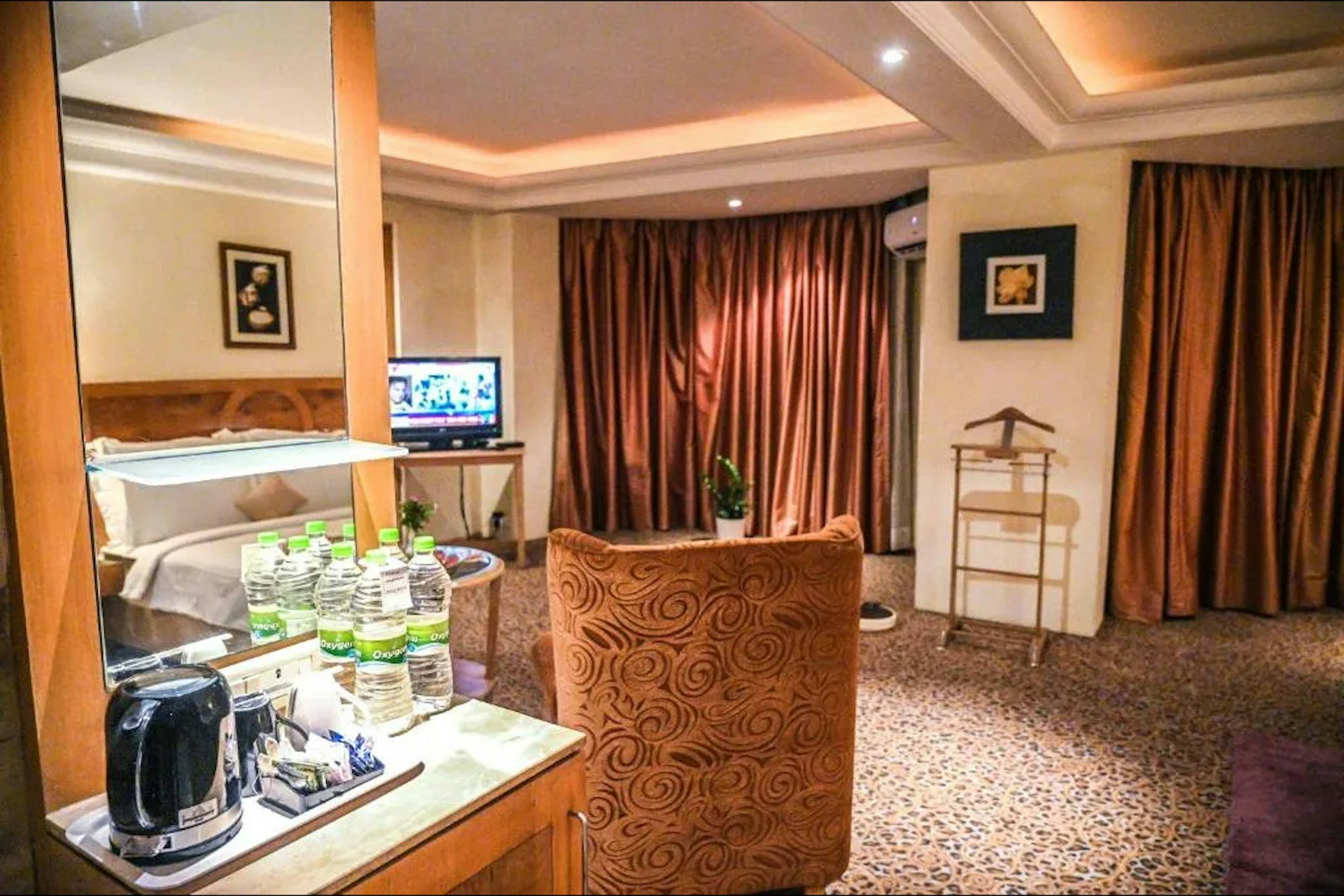 Katriya Hotel And Towers 7/45