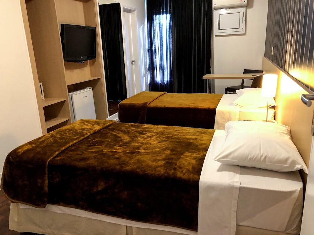 155 HOTEL 20/54