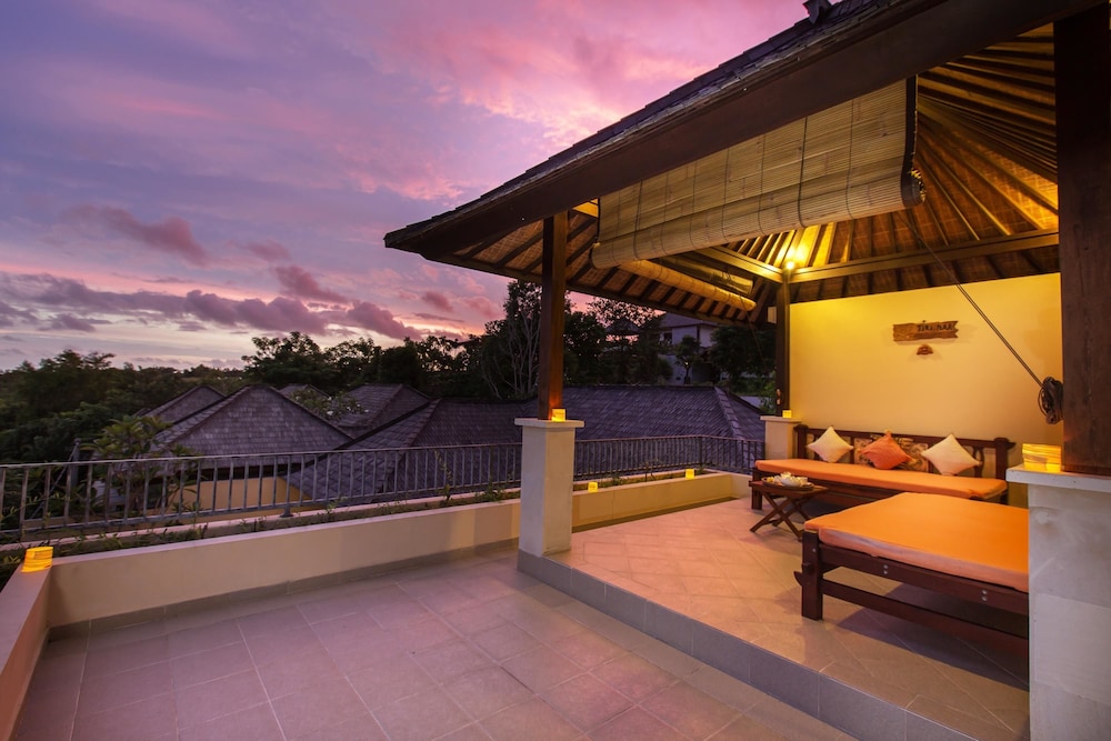 The Reika Villa 10/69