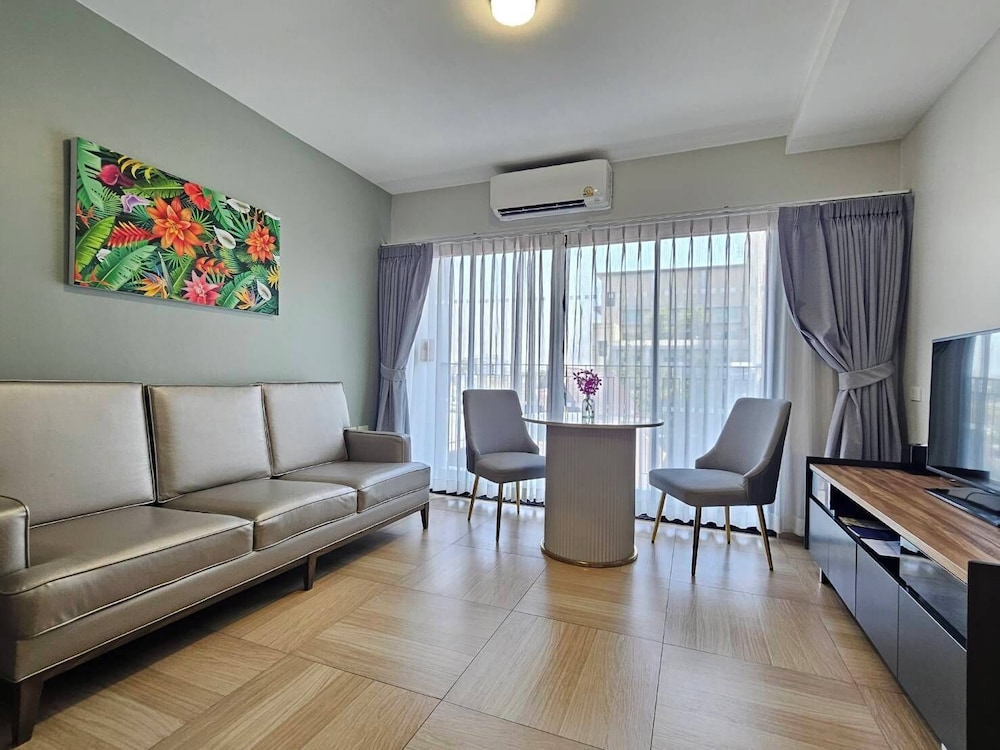 CHIVA BANGKOK HOTEL 42/58