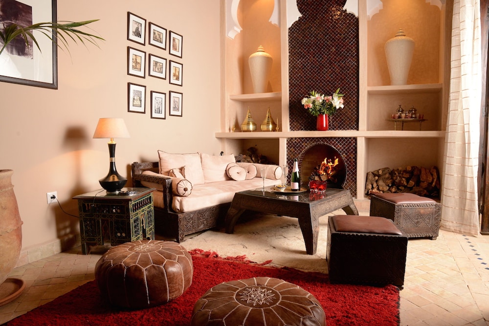 Riad Jona 48/74
