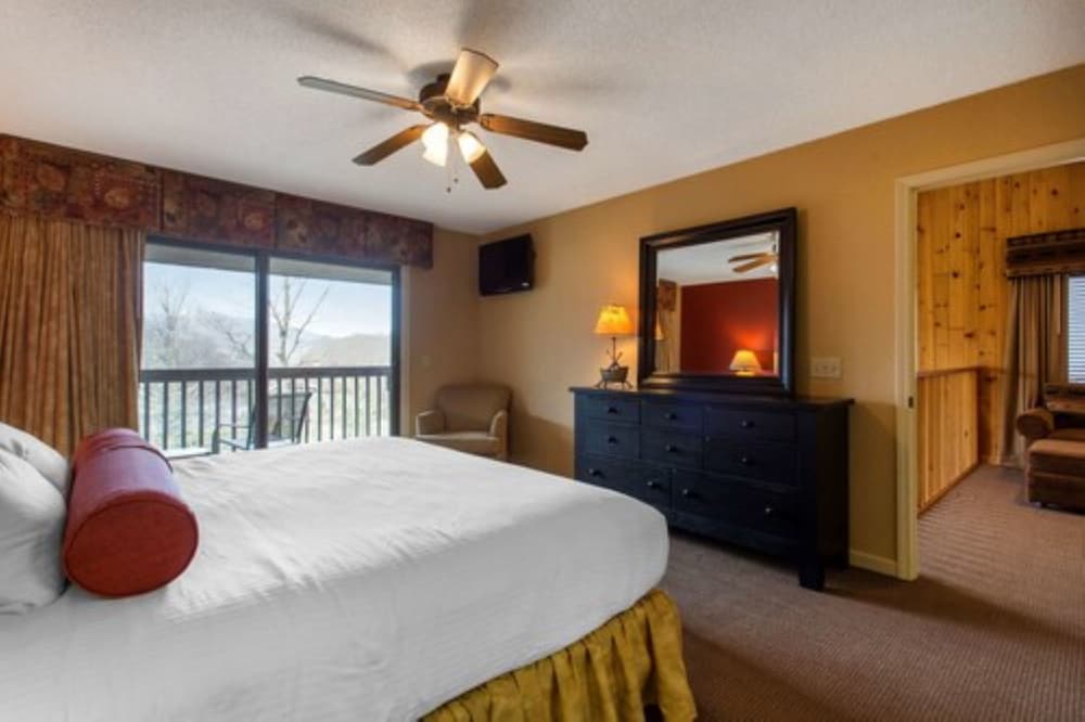 Bluegreen Vacations Blue Ridge Village, an Ascend Collection Resort 14/40