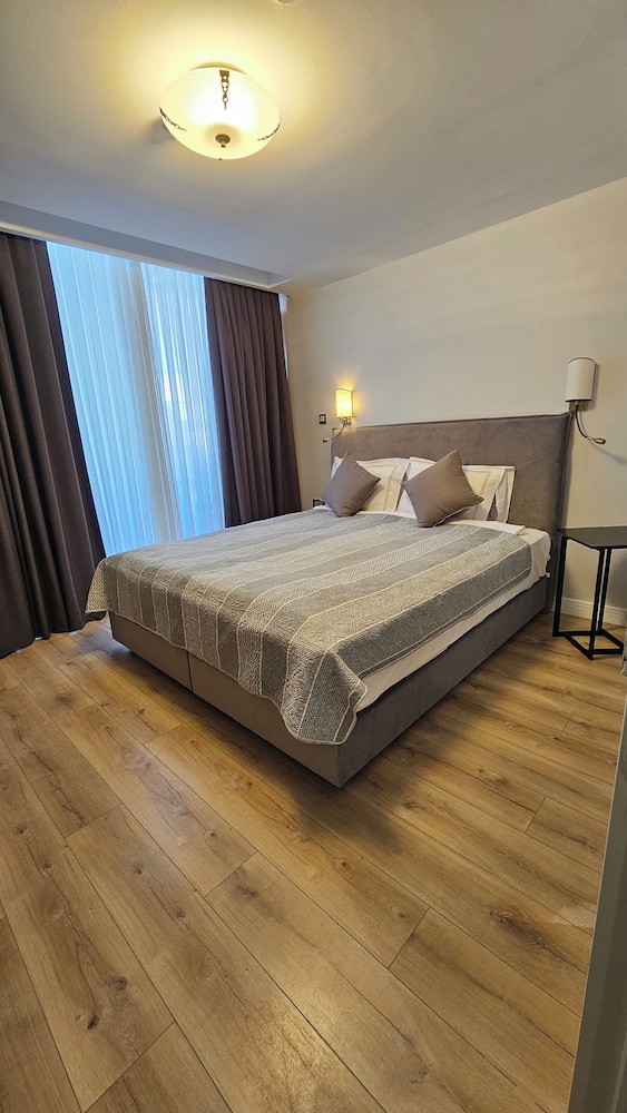 ECONOMY, DOUBLE BED