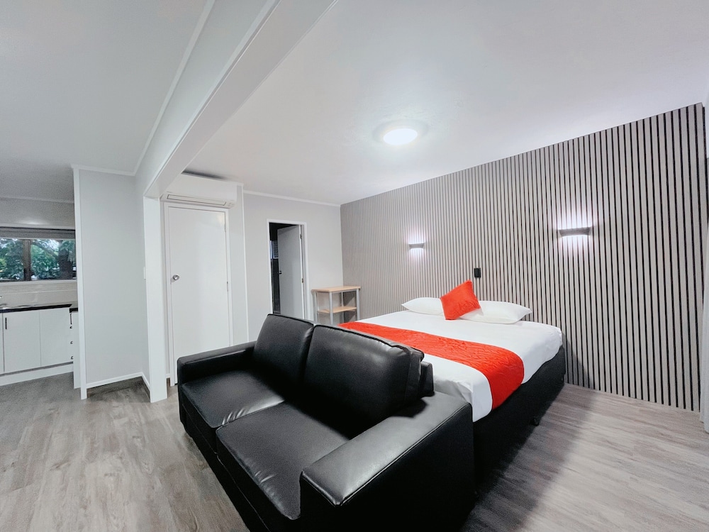 Beetham Park Motel 17/54