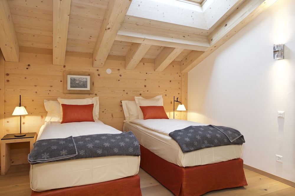 3 BEDROOMS, PENTHOUSE, APARTMENT