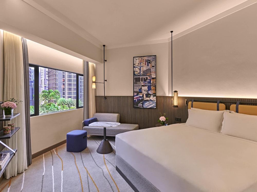 SUPERIOR, DELUXE, KING BED, HIGH FLOOR