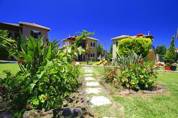 Saint Thomas Village 4/41