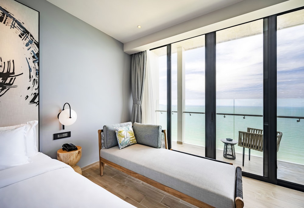 Anya Premier Beachfront Hotel Quy Nhon 13/50