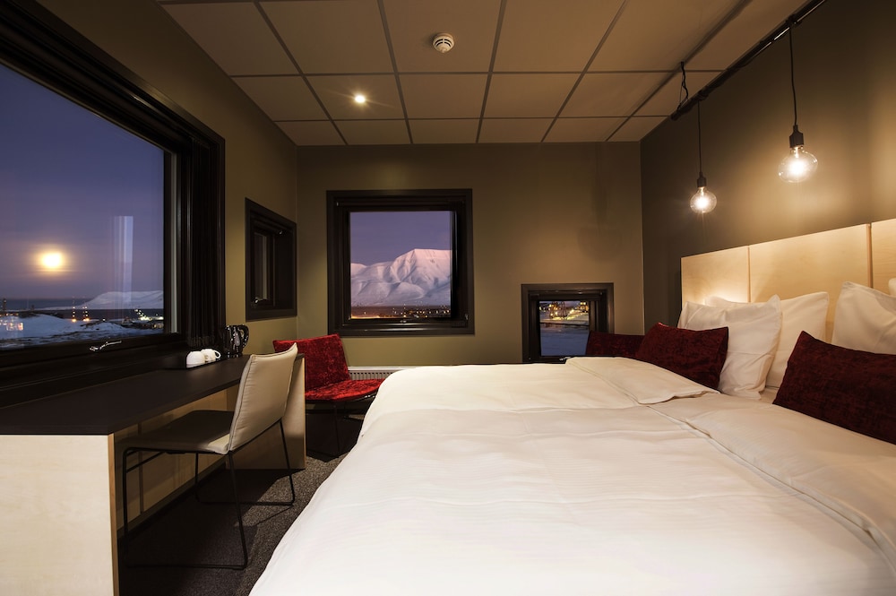 Svalbard Hotell | The Vault 10/30