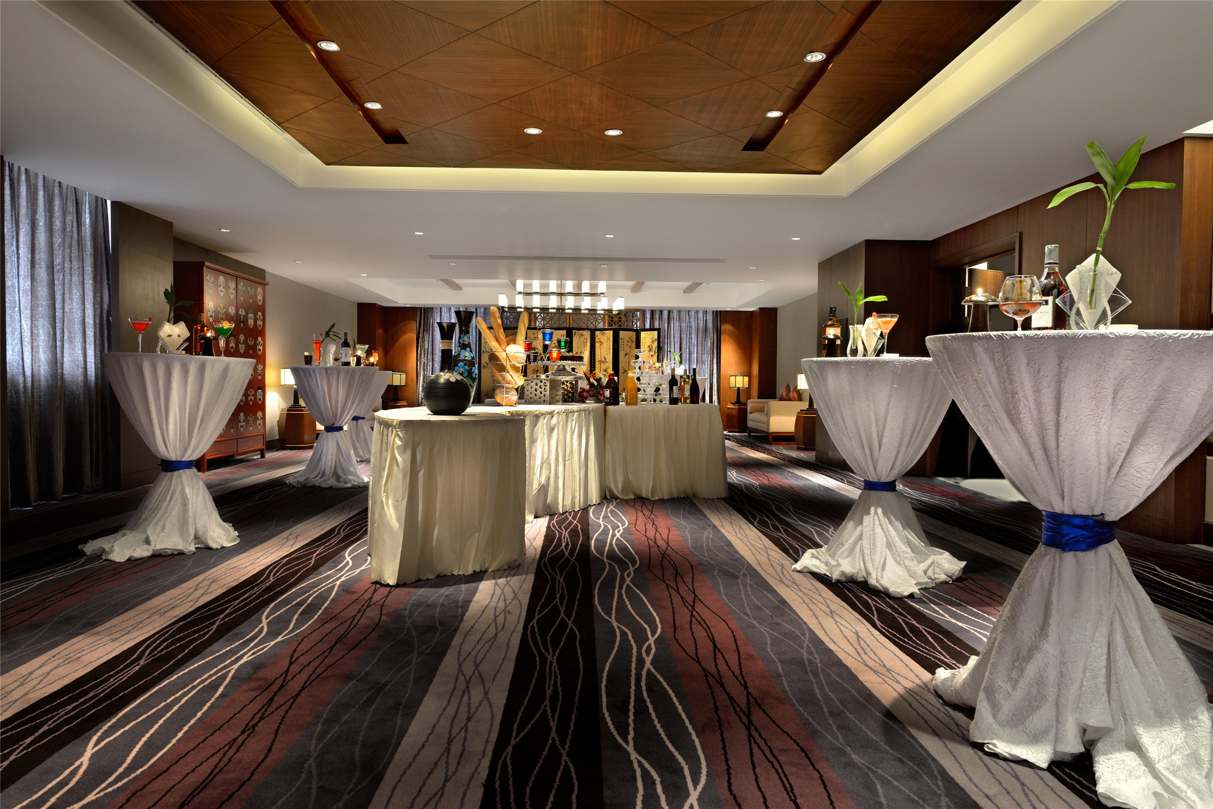 Crowne Plaza Yading 25/81