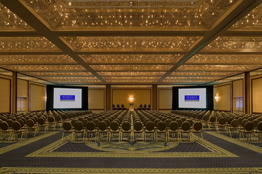 Hyatt Regency Long Beach 66/75