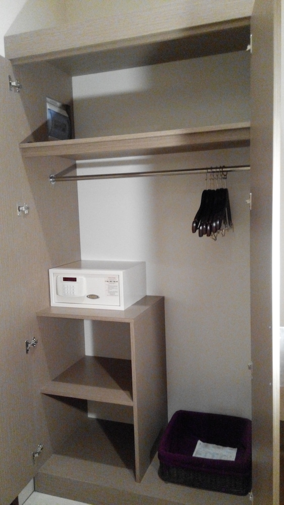 Standard, Single Bed, No Window, Kuta Central Park Hotel 6/7