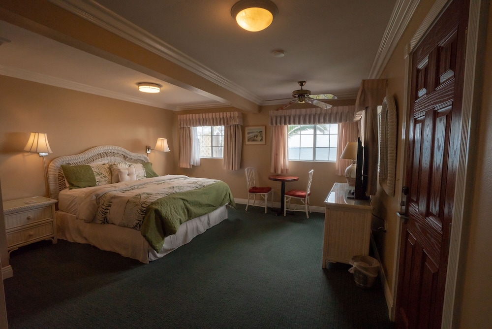 Cliff House Inn 52/71