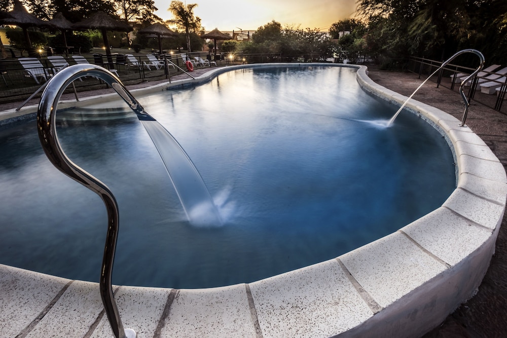 Pinares Del Cerro Hotel 10/63
