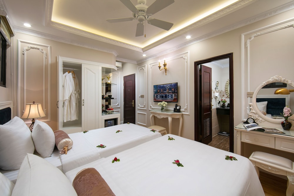 Royal Holiday Hanoi Hotel 37/61