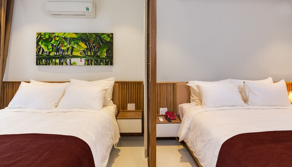 Tam House Villa Hotel 12/50