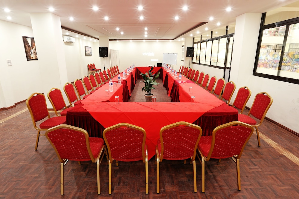 United Business Hotel 23/27