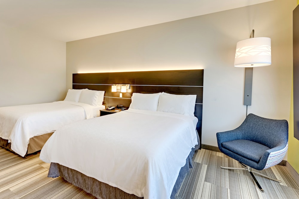 HOLIDAY INN EXPRESS AND SUITES WINSTON SALEM SW CLEMMONS 23/50