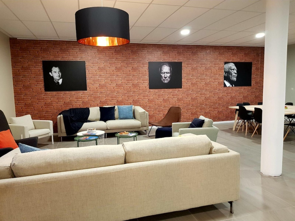 Brit Hotel Confort Martigues 8/51