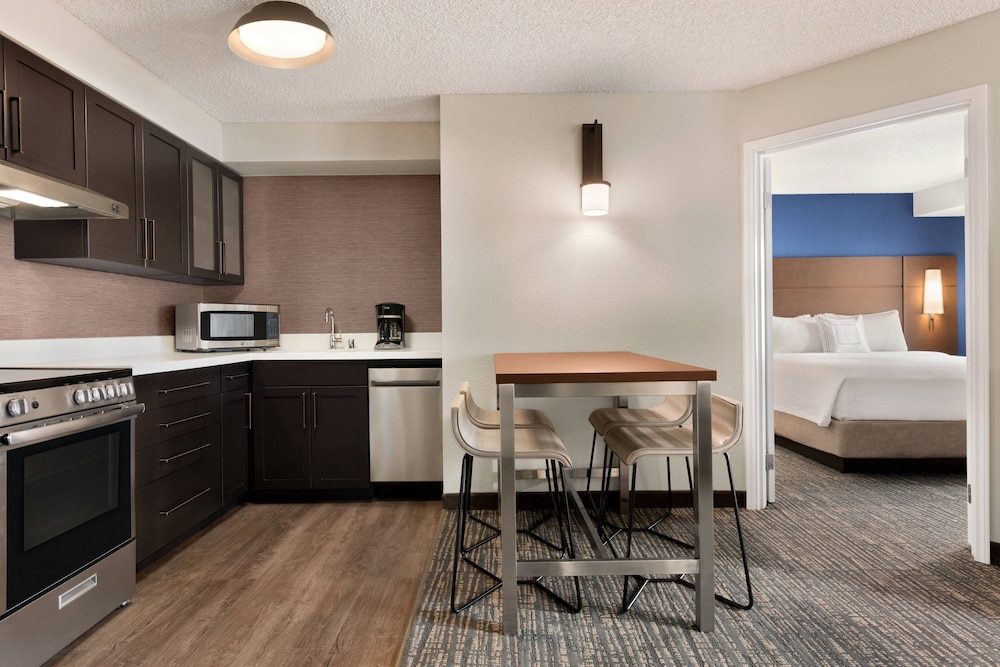 Residence Inn Roseville 26/36