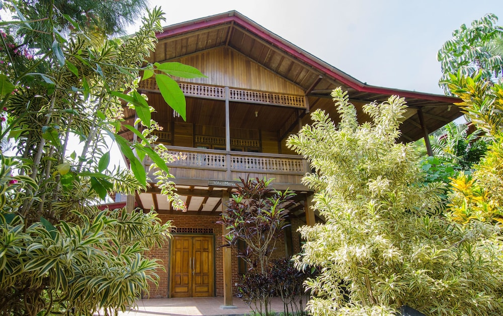 Jambuluwuk Convention Hall and Resort Batu 6/63