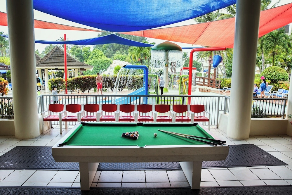Pacific Islands Club Saipan 38/50